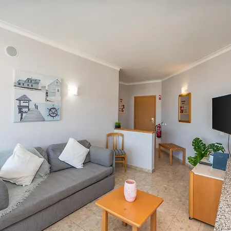 Apartment S&s *